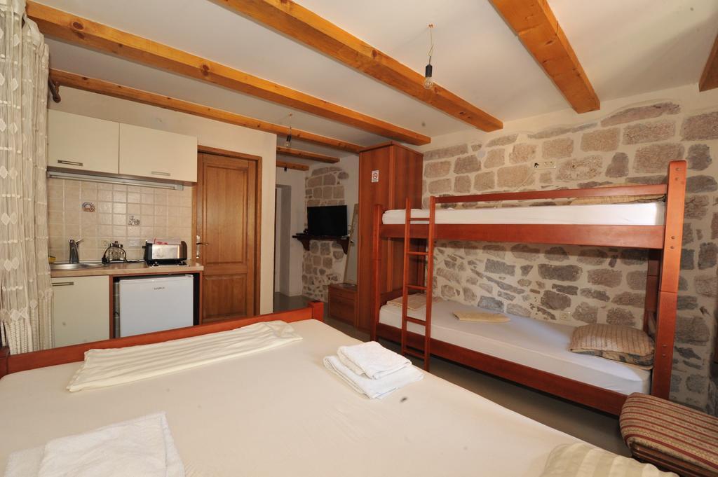 Apartments Dukic Kotor Habitación foto